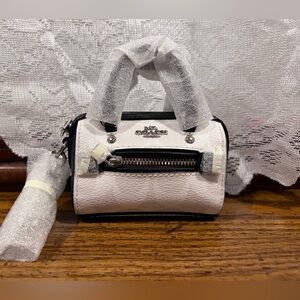 Authentic Coach ROWAN COIN CASE